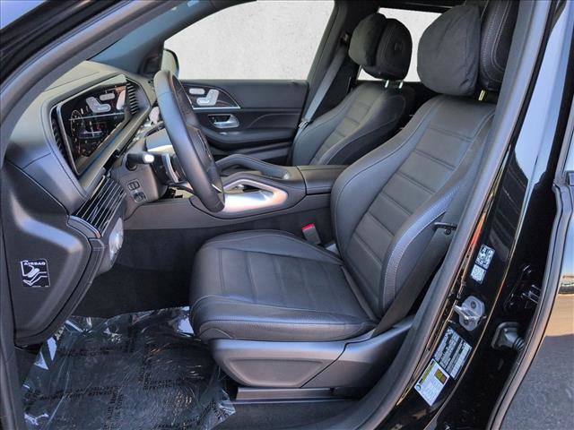 Used 2025 Mercedes-Benz GLS 580 4MATIC image 17