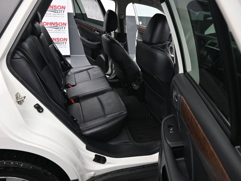 Used 2018 Subaru Outback 3.6R Limited image 23