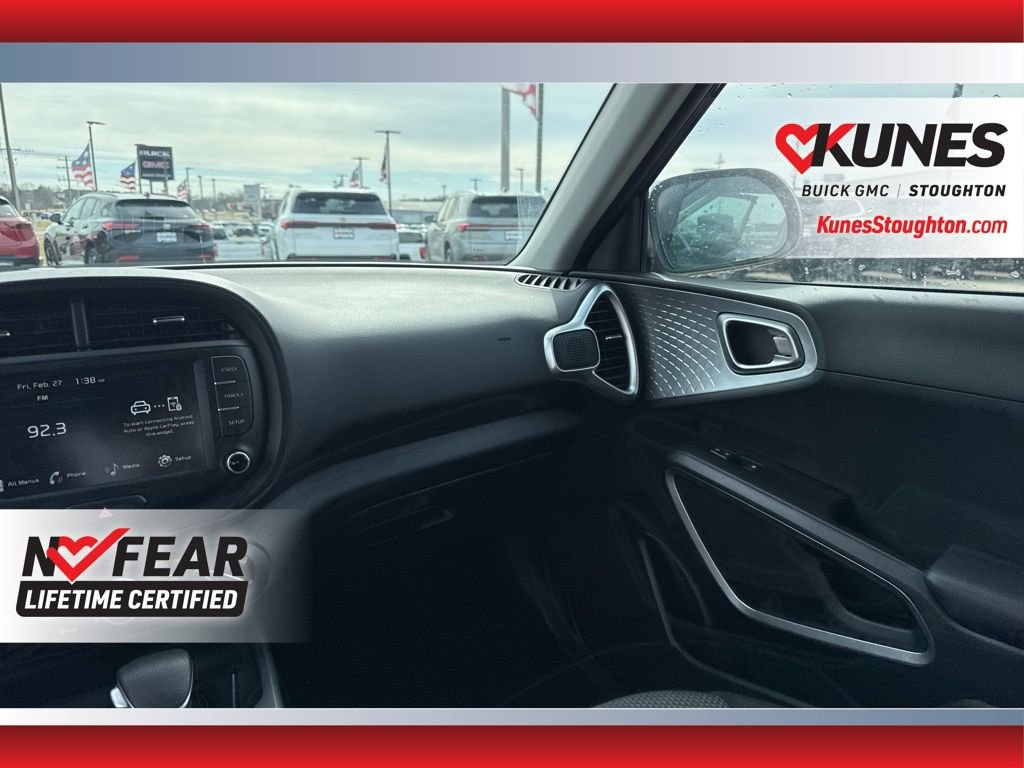 Used 2025 Kia Soul LX w/ LX Technology Package image 41