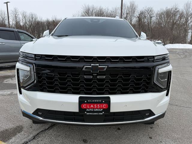 Used 2025 Chevrolet Suburban Premier image 9