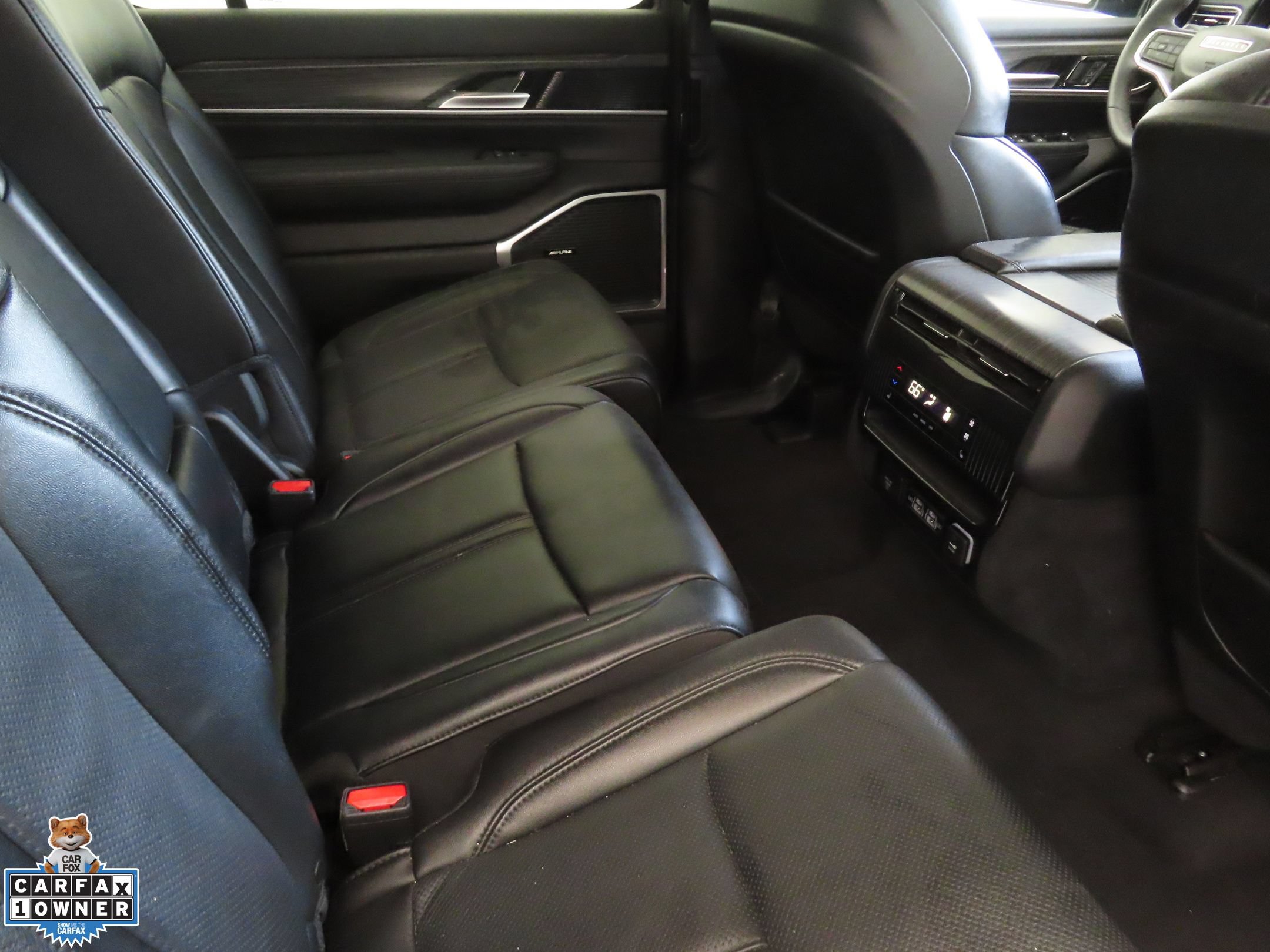 Used 2024 Jeep Wagoneer Series II w/ Flexible Seating Group RWD image 26