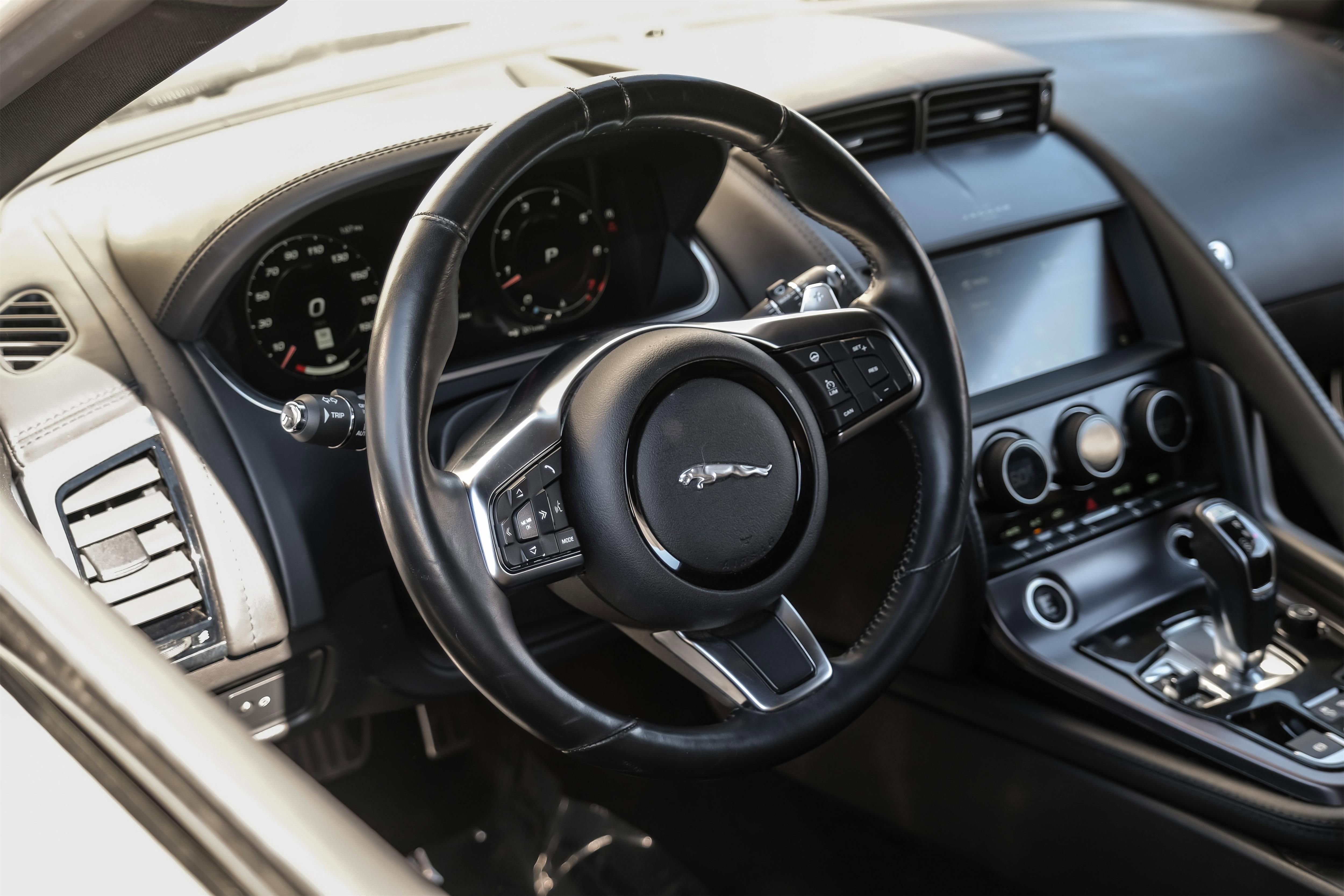 Used 2021 Jaguar F-TYPE Coupe image 13