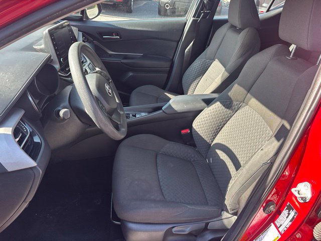 Used 2020 Toyota C-HR LE FWD image 9