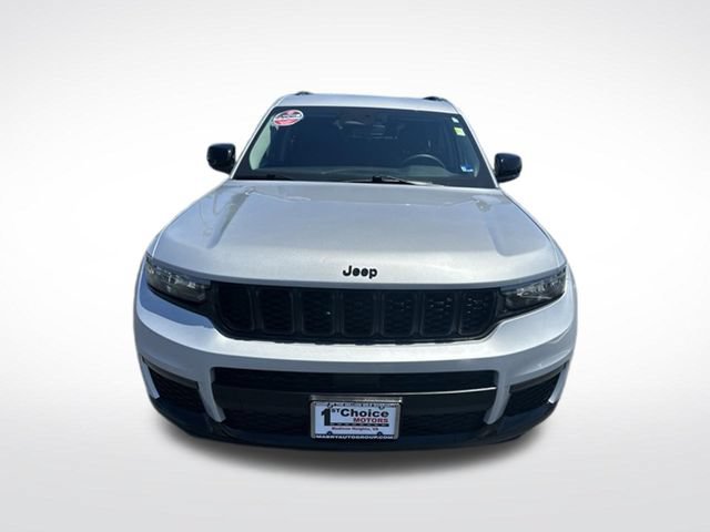 Used 2023 Jeep Grand Cherokee L Limited w/ Black Appearance Package AWD/4WD image 8