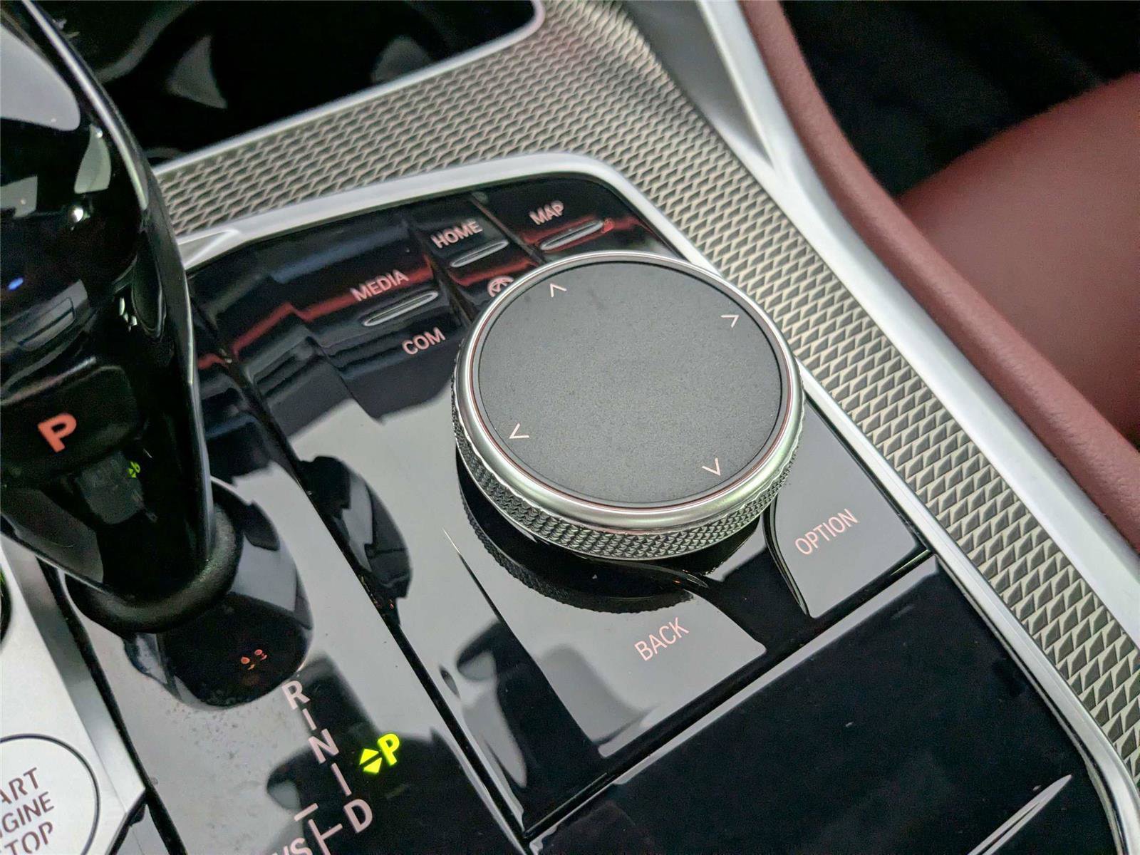 Used 2020 BMW X6 sDrive40i w/ M Sport Package image 24