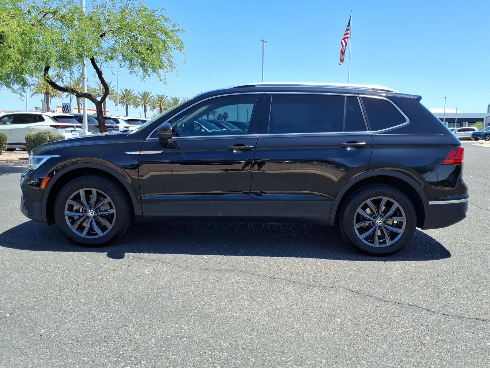 Certified 2022 Volkswagen Tiguan SE FWD image 4