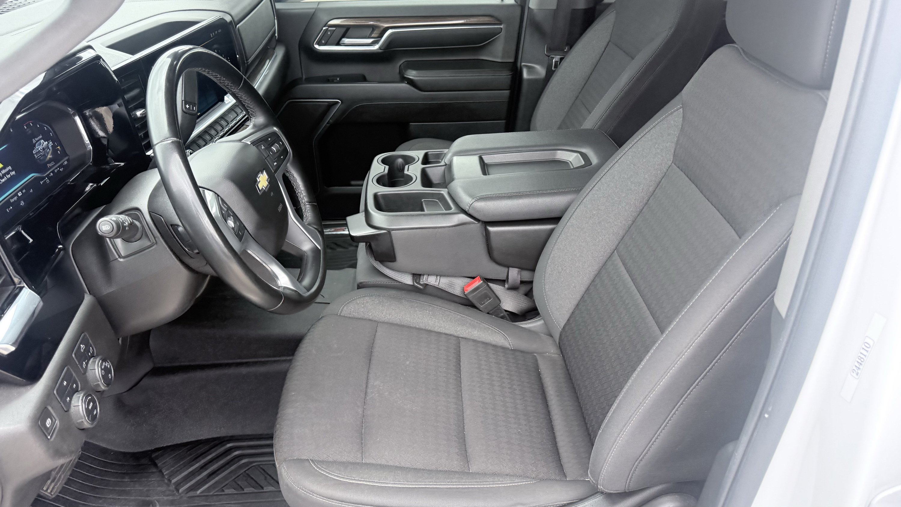 Used 2024 Chevrolet Silverado 2500 LT AWD/4WD image 29