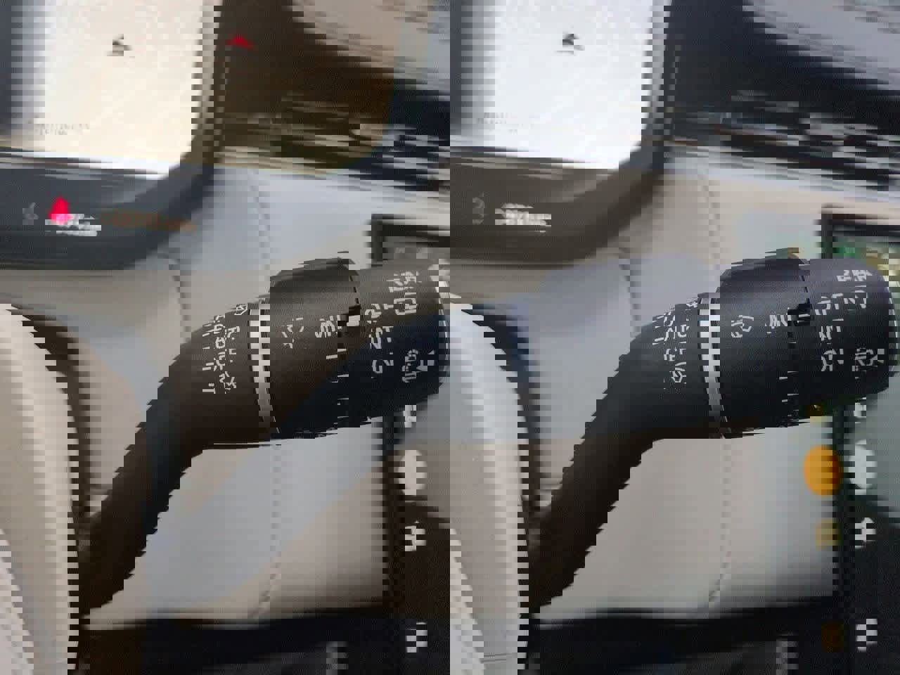 Certified 2023 Land Rover Range Rover SE image 27