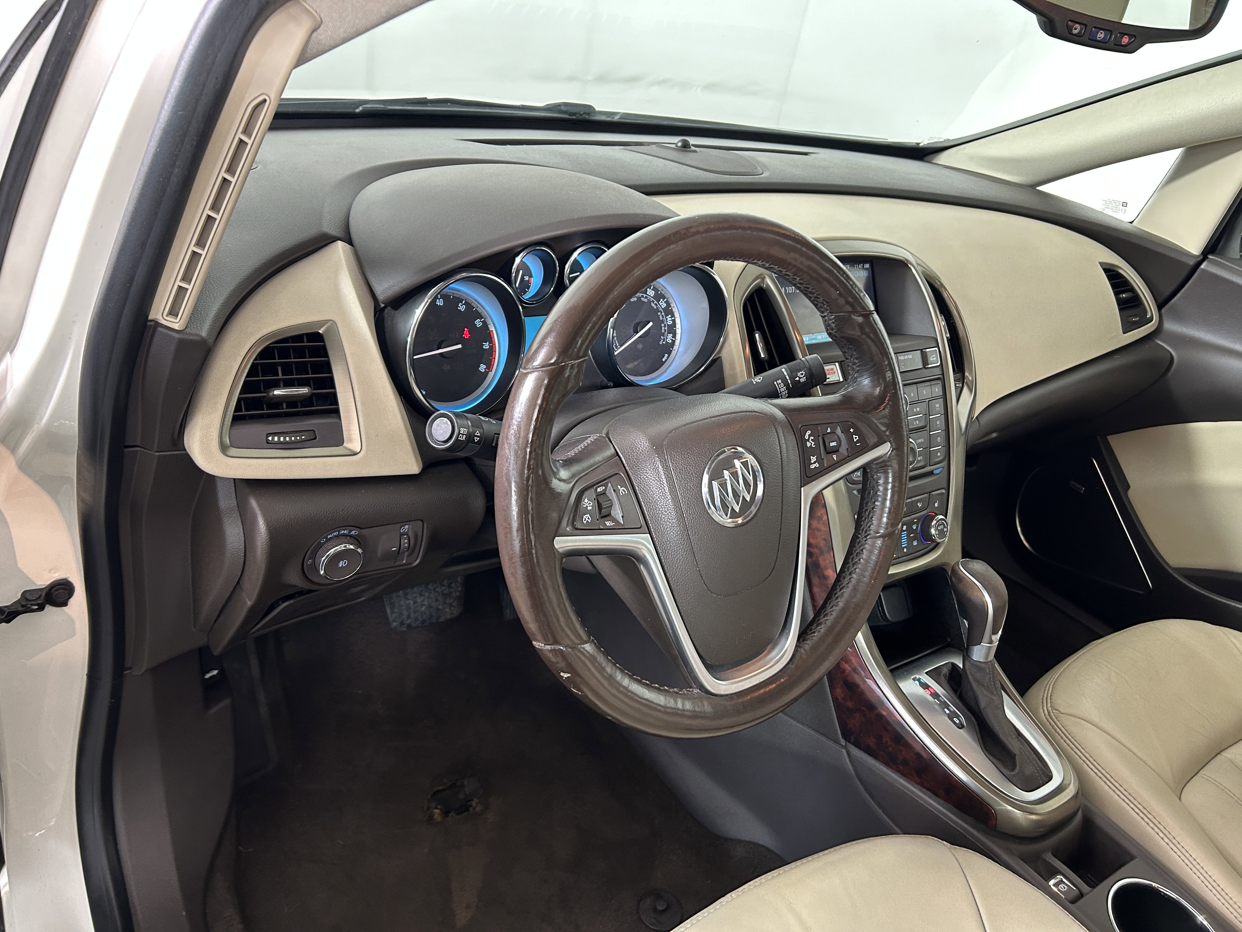 Used 2014 Buick Verano Leather image 12