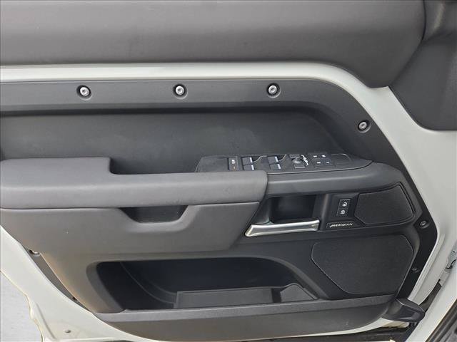 Used 2025 Land Rover Defender 110 S AWD/4WD image 9