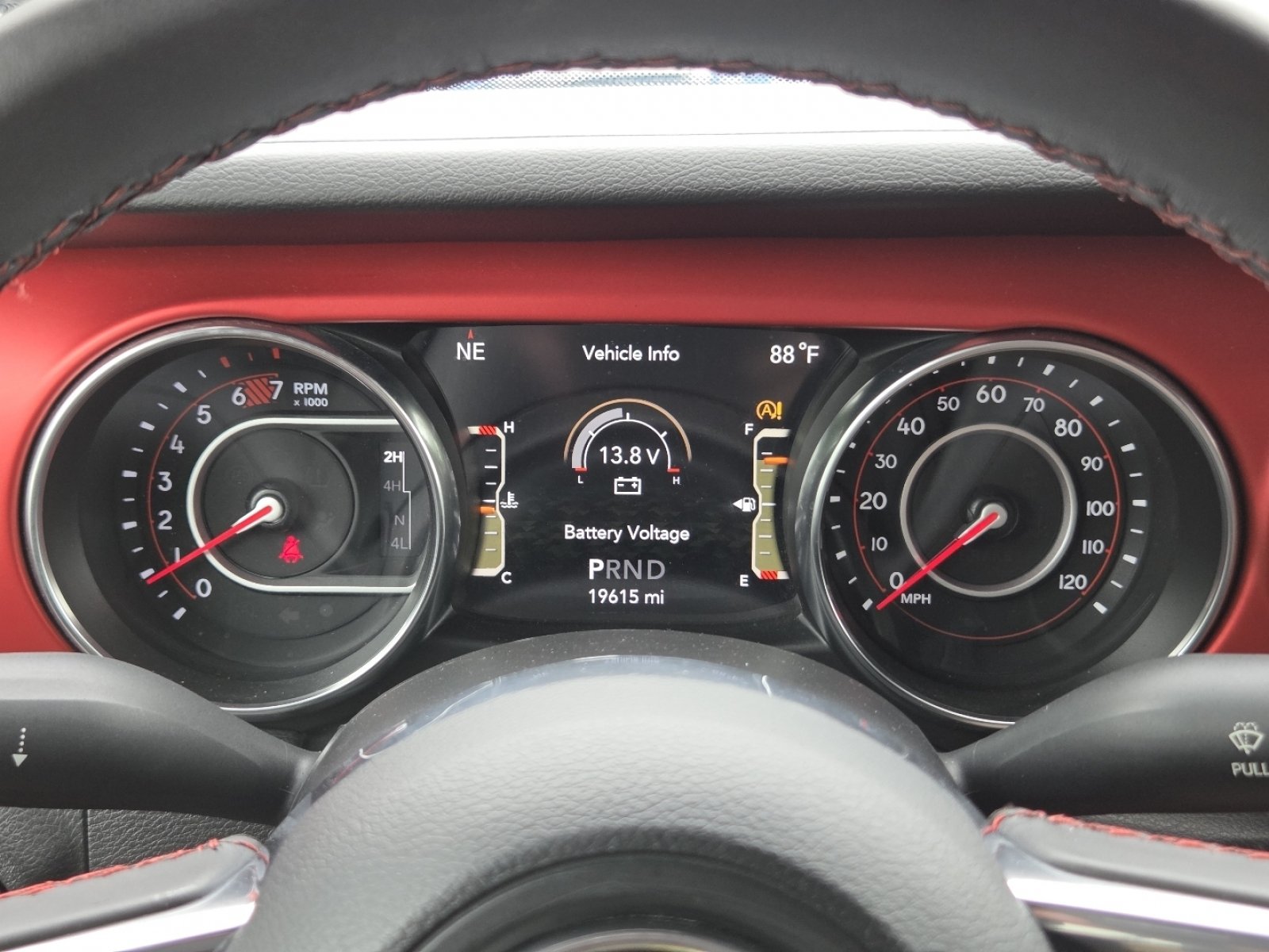 Used 2022 Jeep Wrangler Unlimited Rubicon AWD/4WD image 31