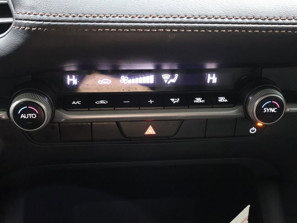 Used 2024 MAZDA MAZDA3 s image 26