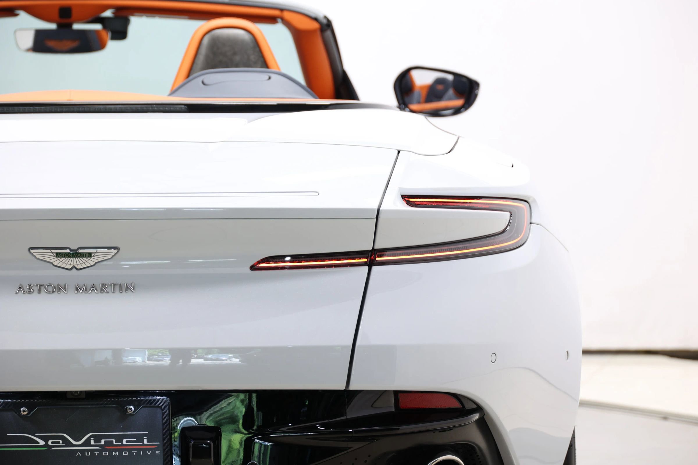 Used 2019 Aston Martin DB11 Volante RWD image 70