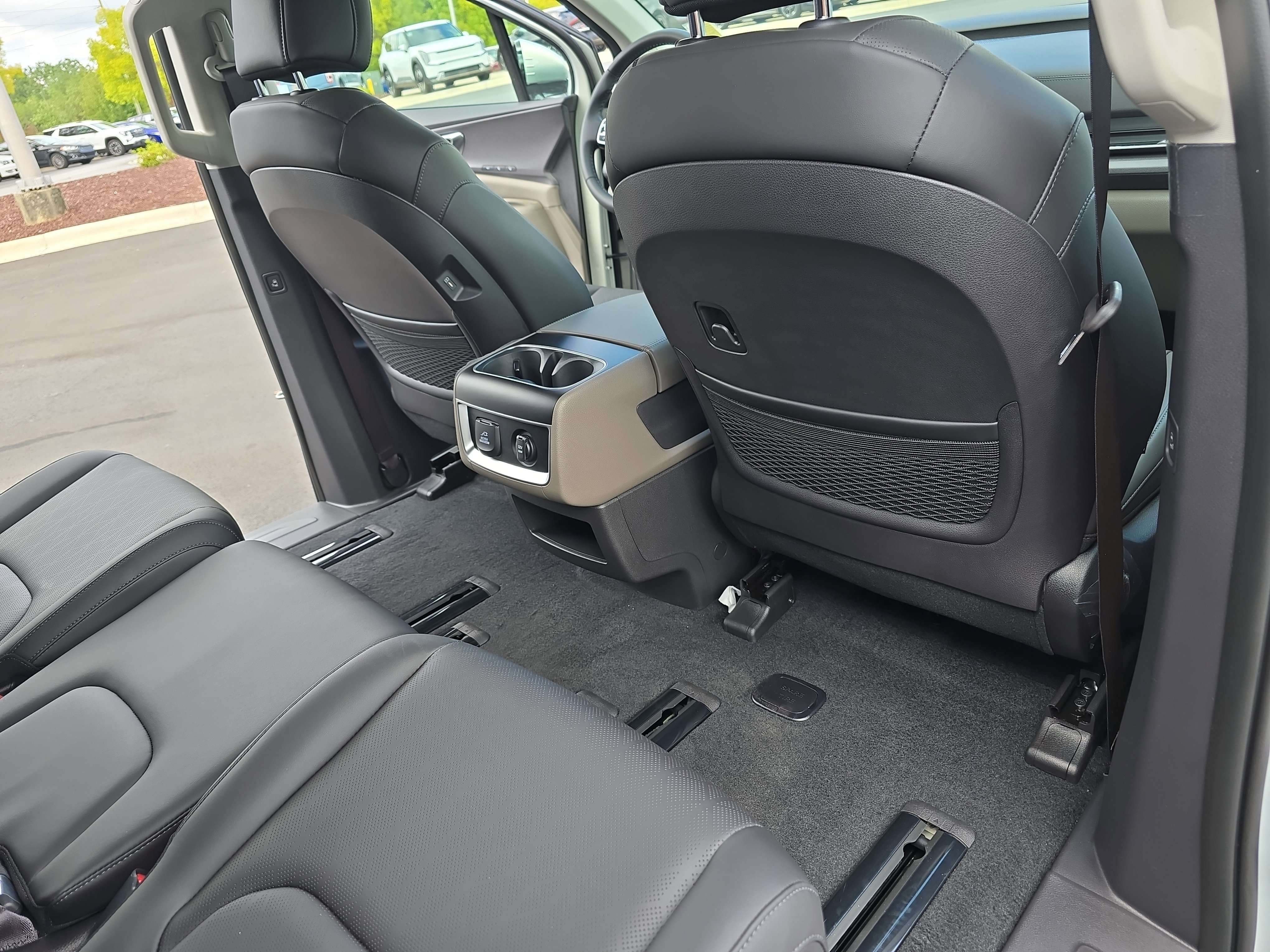 New 2026 Kia Carnival SX image 12