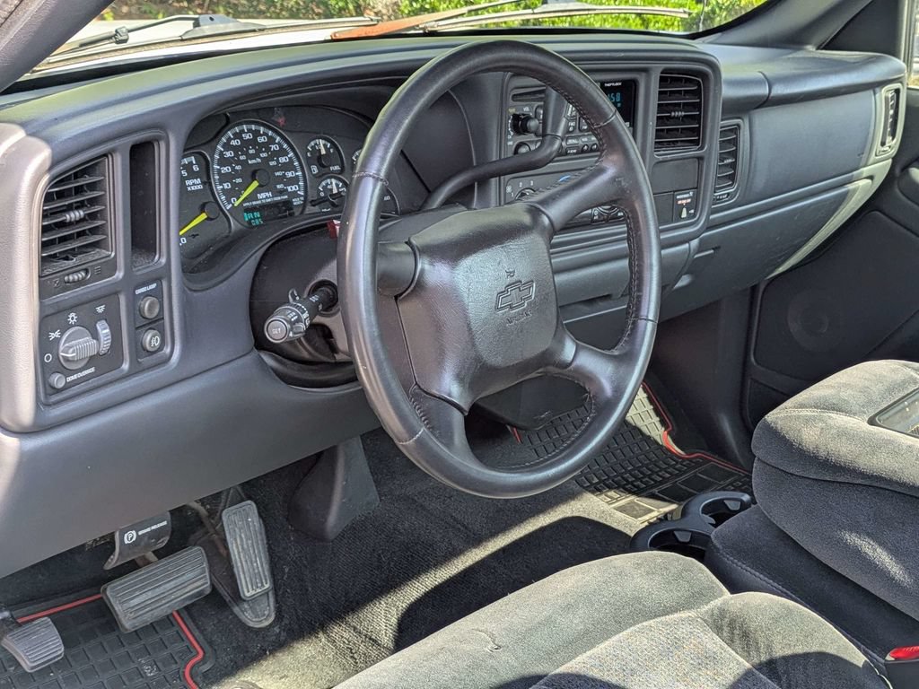 Used 2001 Chevrolet Silverado 1500 LS w/ Firm Ride Suspension Pkg RWD image 14