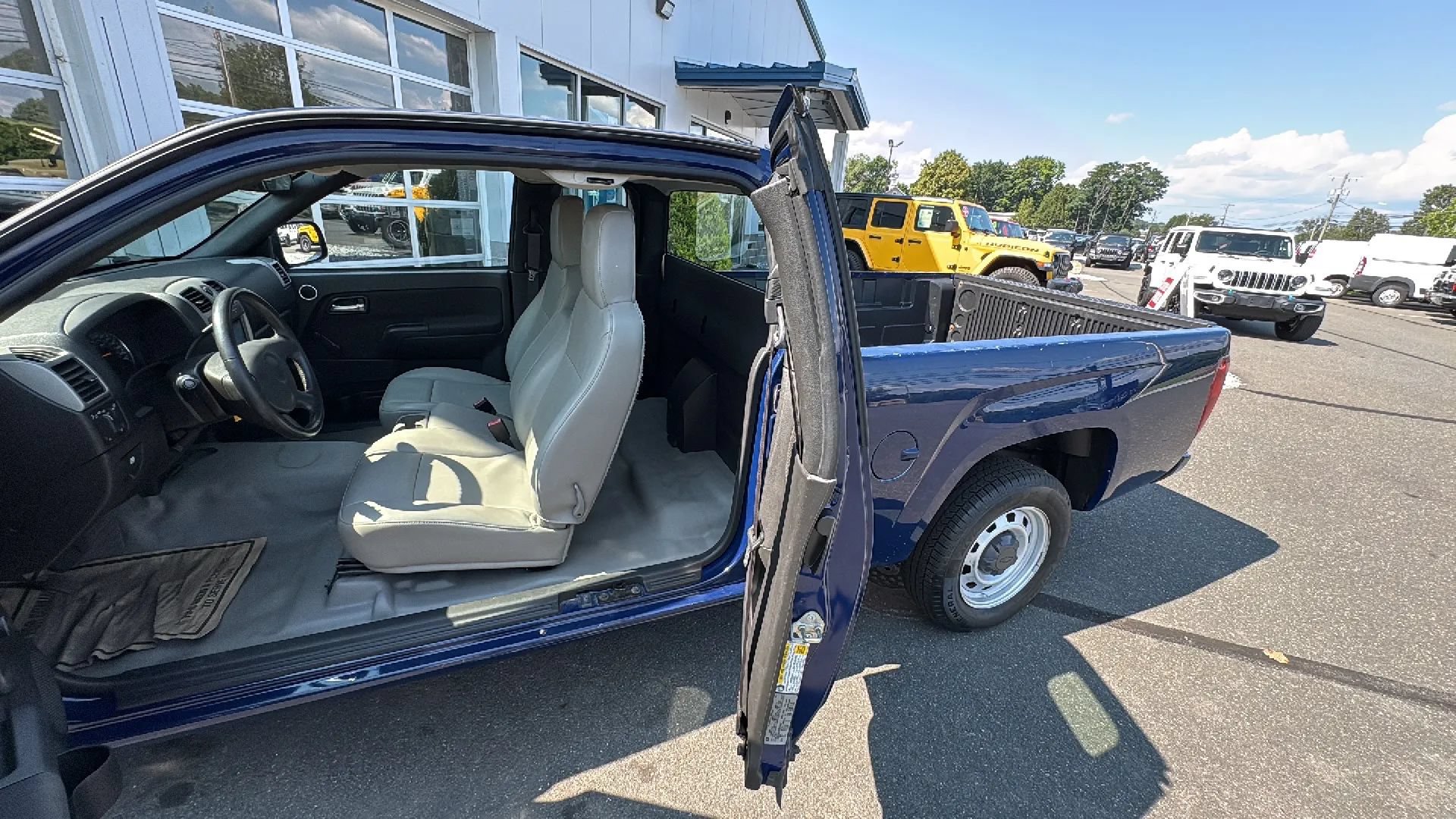 Used 2012 Chevrolet Colorado W/T RWD image 21
