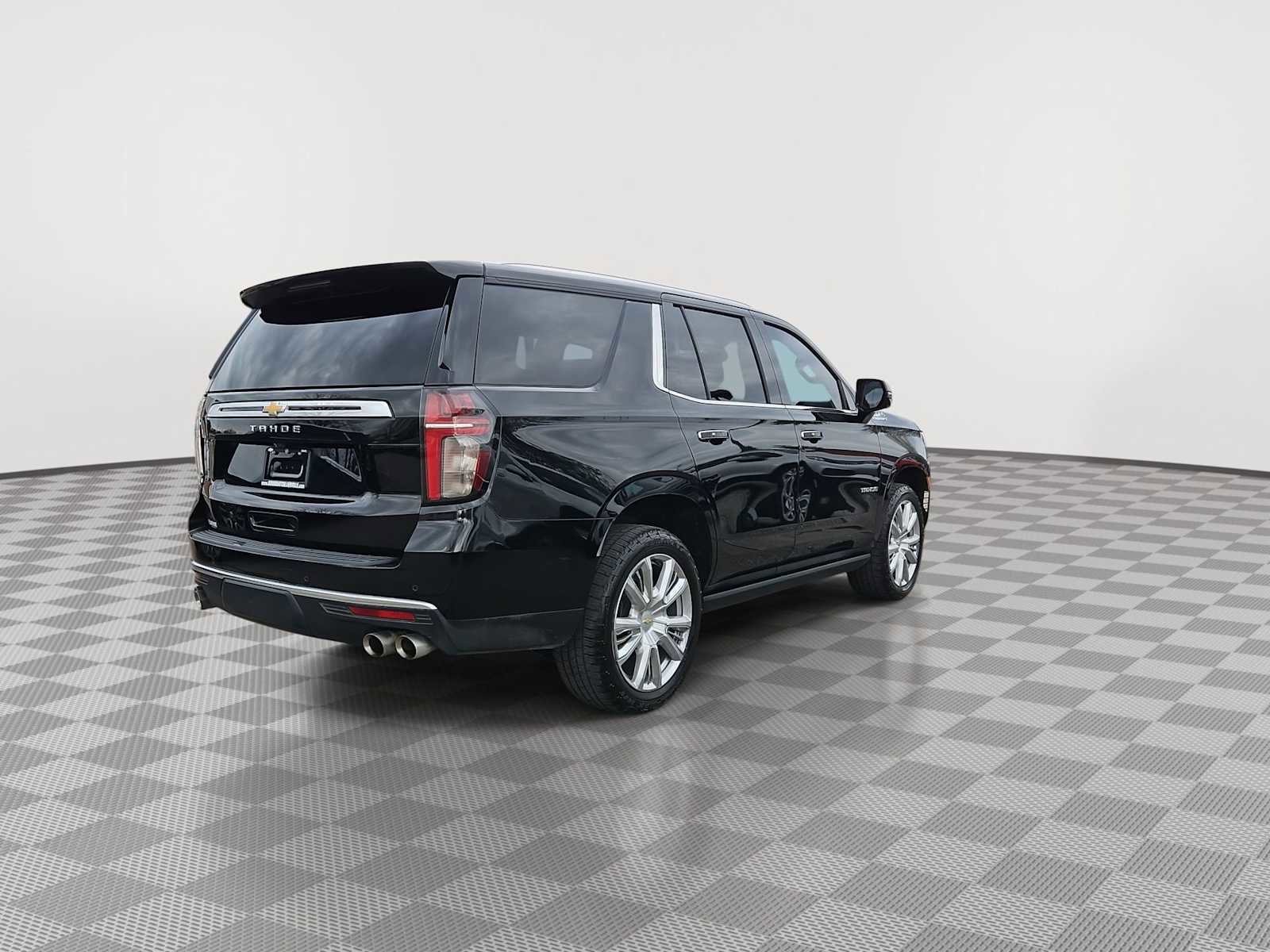 Used 2021 Chevrolet Tahoe High Country w/ Premium Package image 8