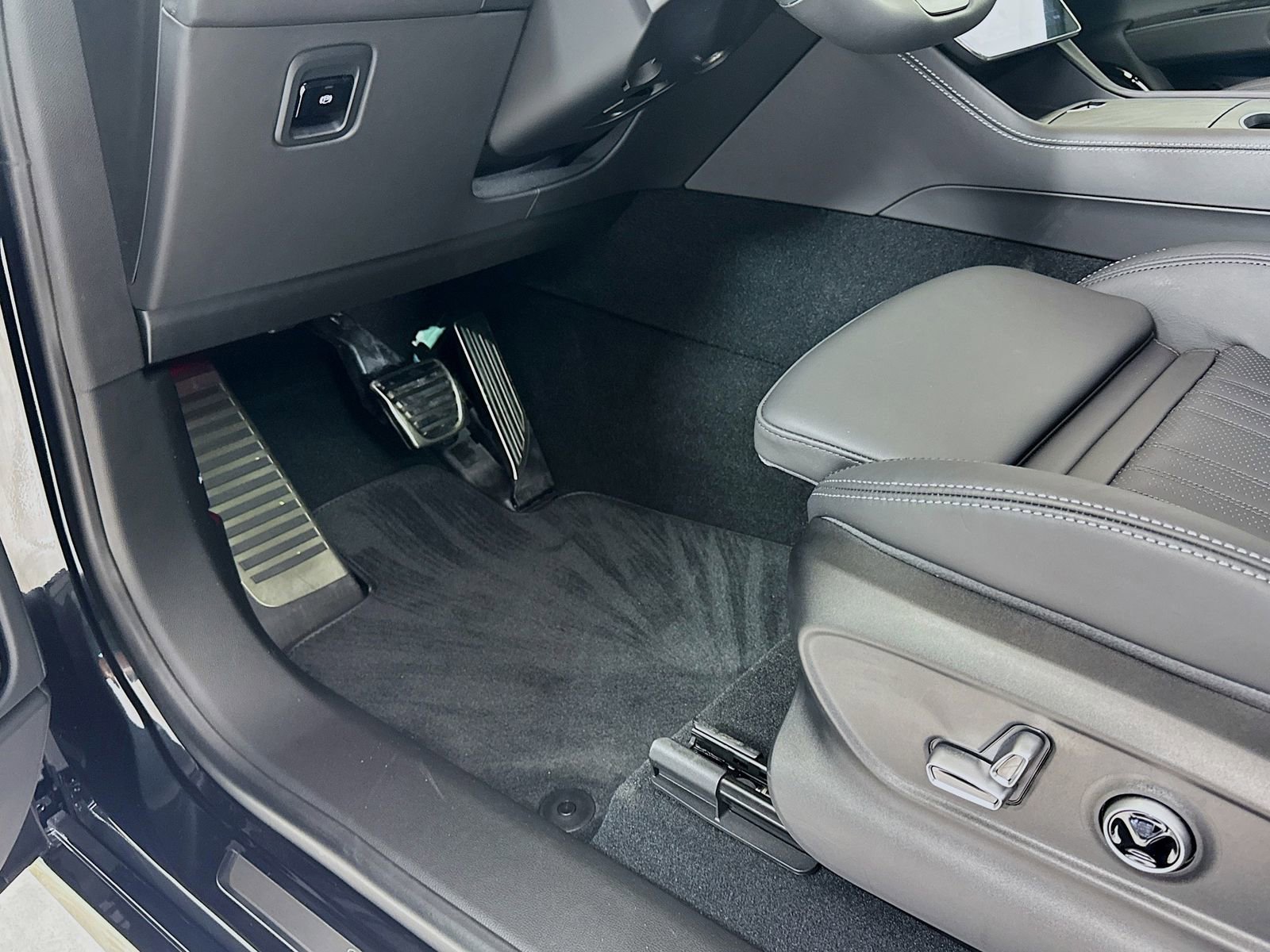 New 2025 Maserati Grecale Modena image 24