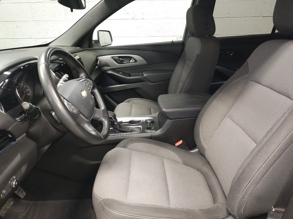 Used 2023 Chevrolet Traverse LT image 23