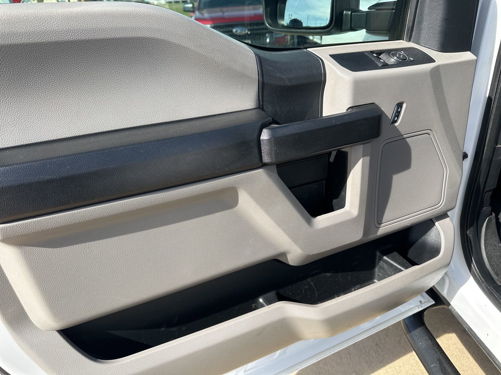 Used 2017 Ford F250 XL w/ Power Equipment Group image 16