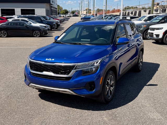 Certified 2023 Kia Seltos EX
