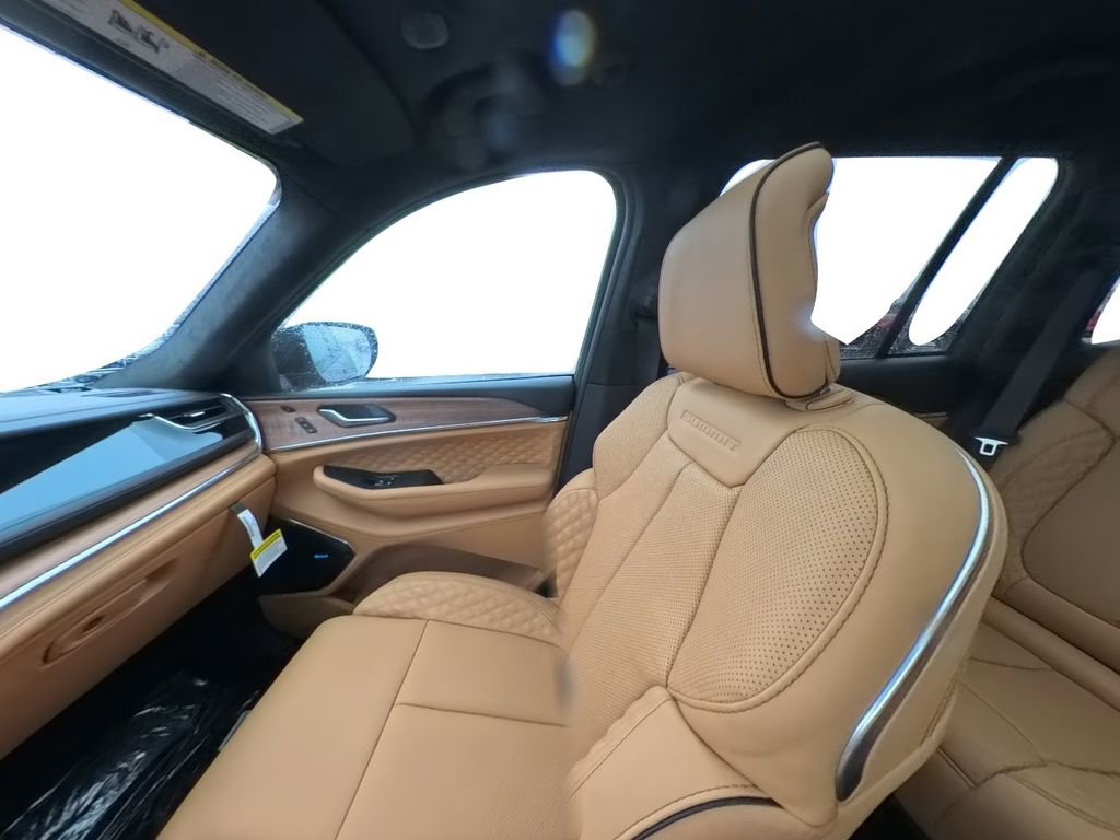 New 2025 Jeep Grand Cherokee Summit image 28