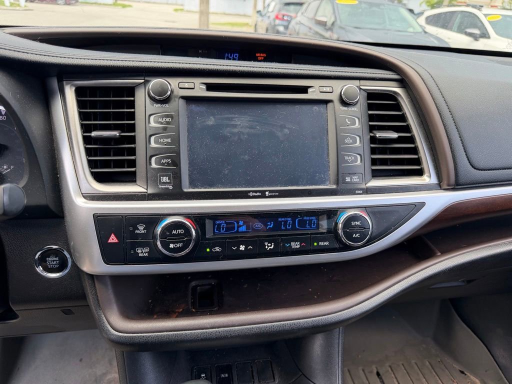 Used 2015 Toyota Highlander Limited Platinum FWD image 27