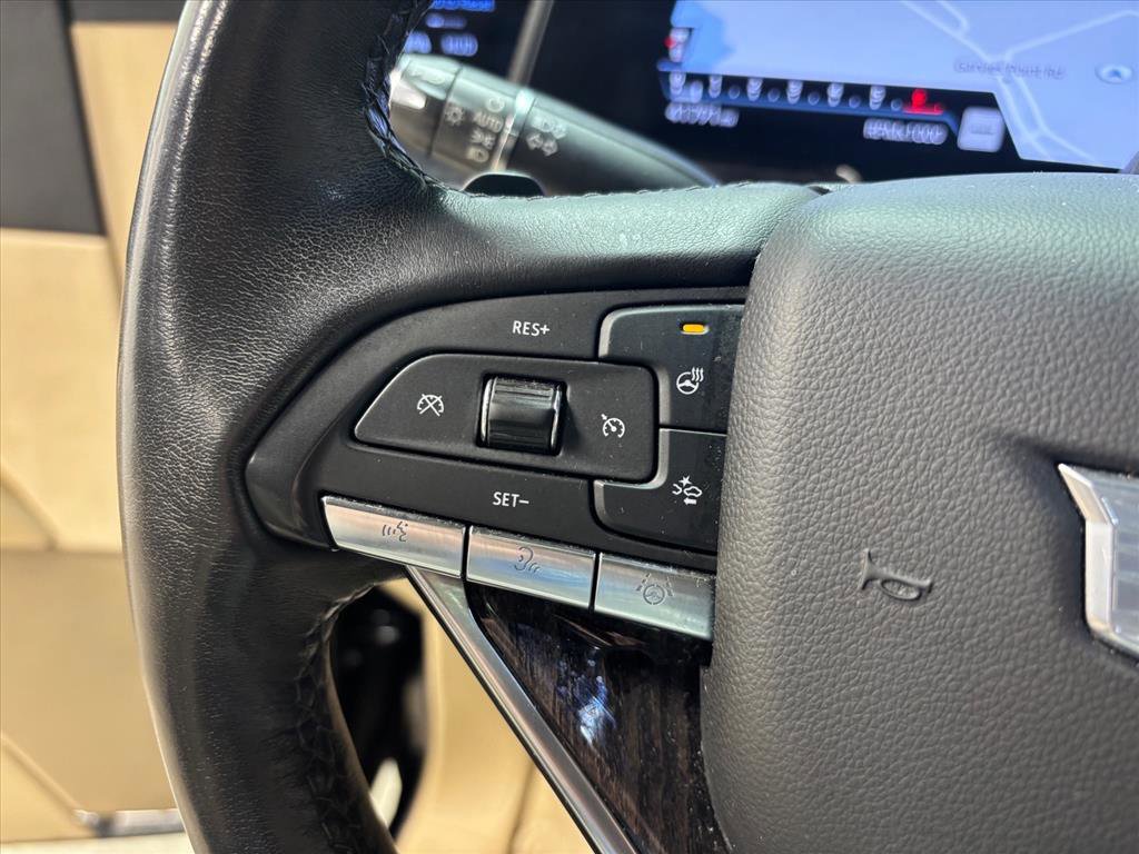 Used 2023 Cadillac Escalade Premium Luxury image 22