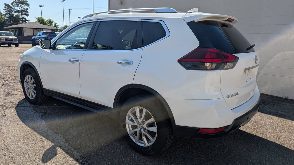 Used 2020 Nissan Rogue SV AWD/4WD image 3