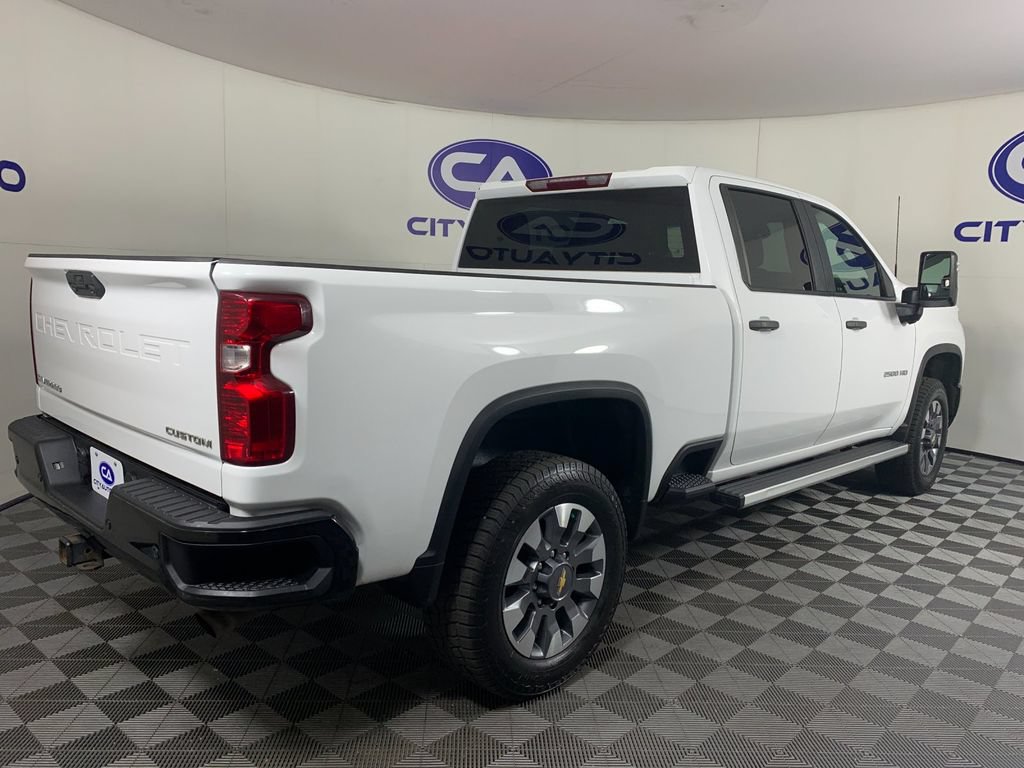 Used 2024 Chevrolet Silverado 2500 Custom w/ Custom Value Package RWD image 3