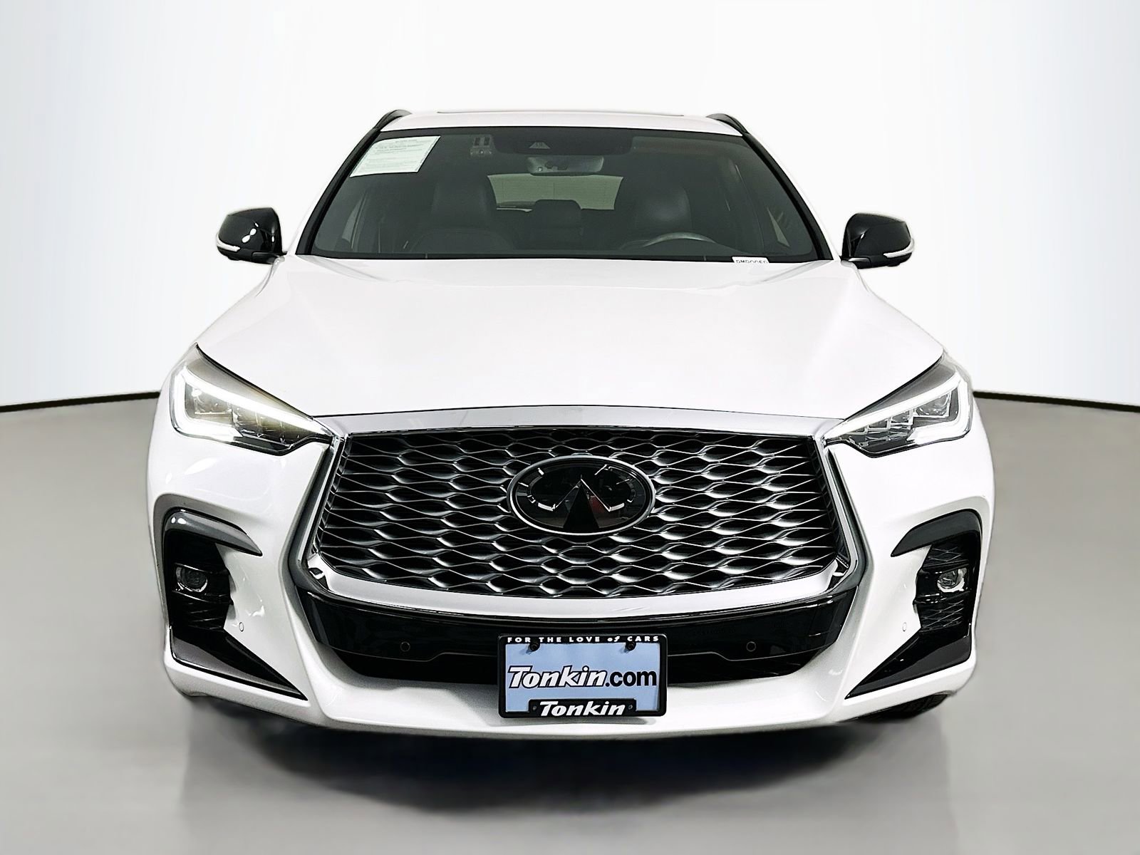 Used 2025 INFINITI QX55 Essential AWD/4WD image 2