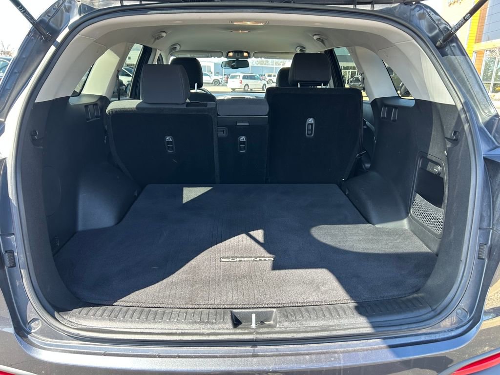 Used 2017 Kia Sorento LX w/ LX Convenience Package image 25