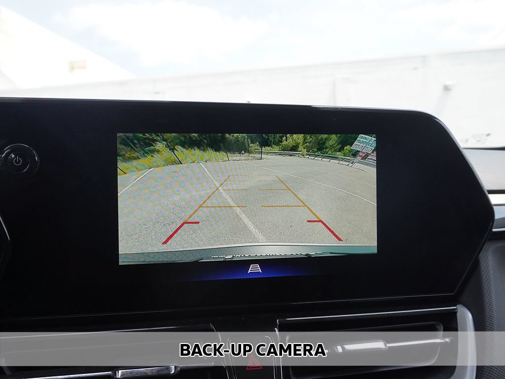 Used 2025 Chevrolet TrailBlazer LT w/ Convenience Package AWD/4WD image 4