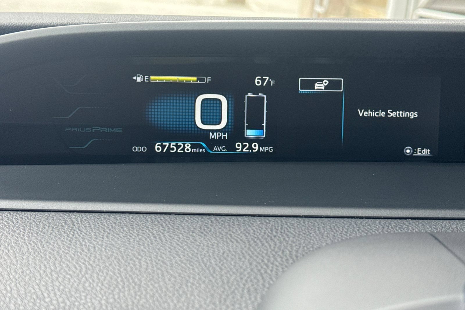 Used 2017 Toyota Prius Prime Premium FWD image 25