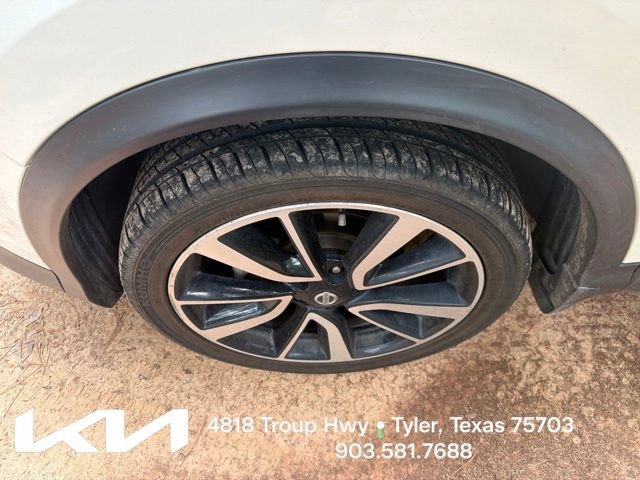 Used 2018 Nissan Rogue Sport SL w/ SL Premium Package FWD image 4