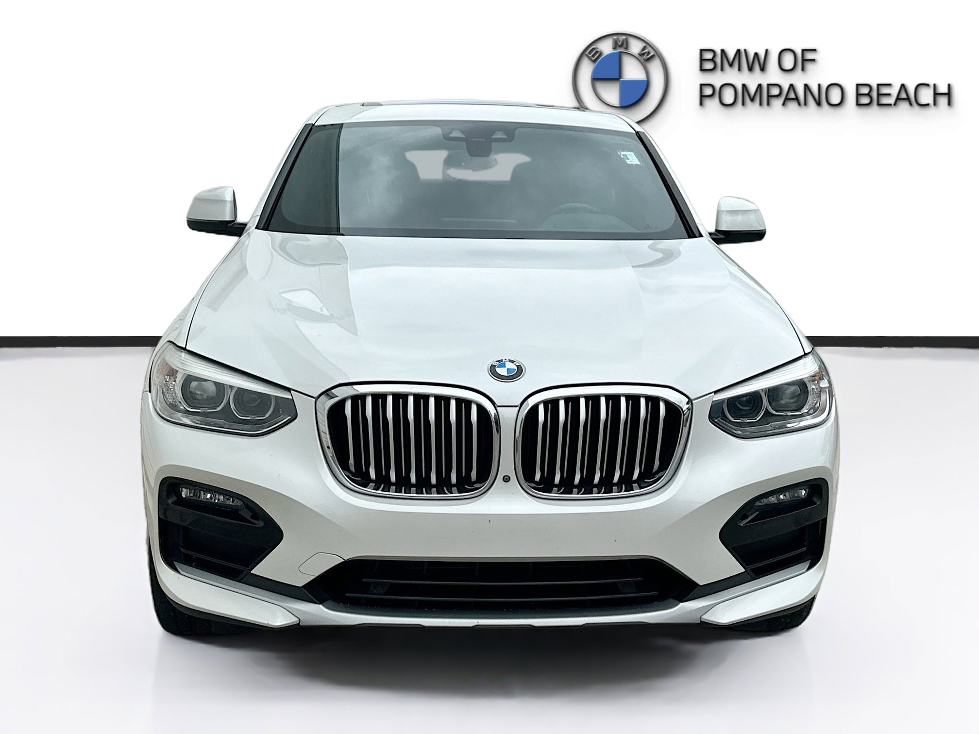 Used 2021 BMW X4 xDrive30i w/ Premium Package AWD/4WD image 2