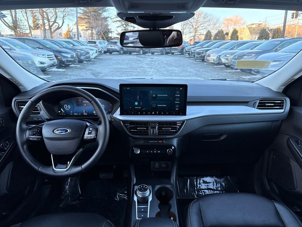 Used 2025 Ford Escape Platinum AWD/4WD image 18