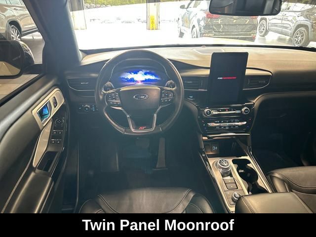 Used 2023 Ford Explorer ST w/ Equipment Group 401A AWD/4WD image 2