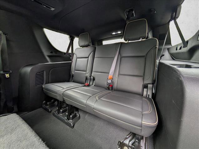 Used 2023 GMC Yukon XL SLT AWD/4WD image 22
