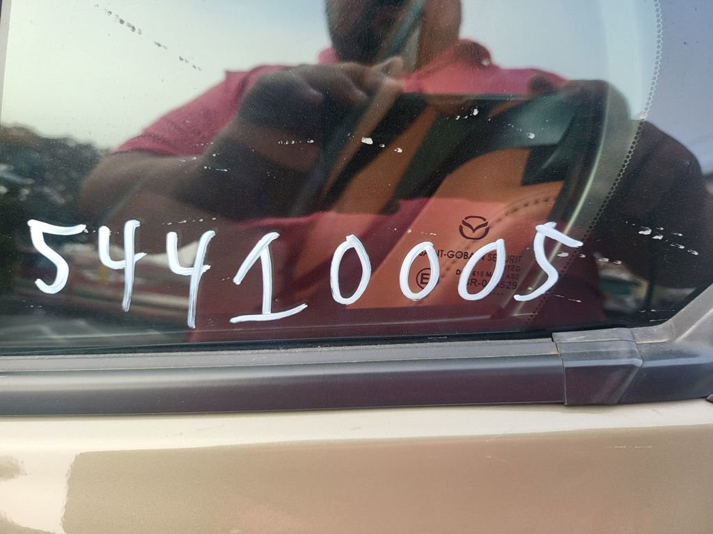 Used 2024 MAZDA MAZDA3 s image 9