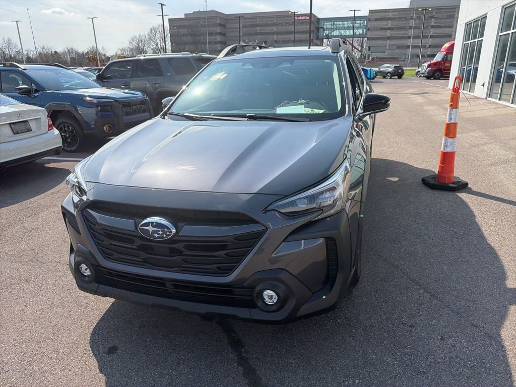 Used 2025 Subaru Outback Premium w/ Popular Package #1A image 5