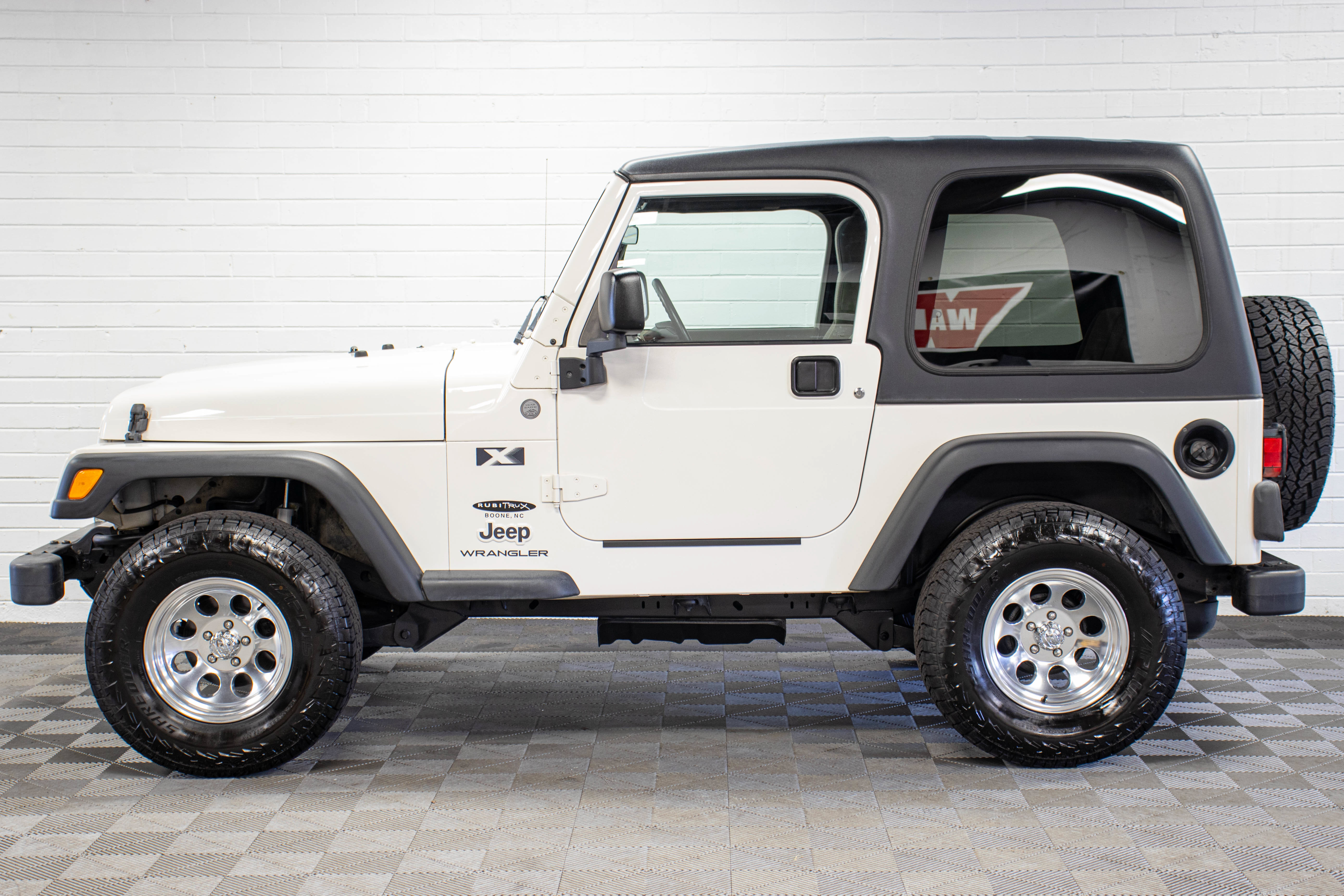 Used 2004 Jeep Wrangler X w/ Convenience Group AWD/4WD image 6