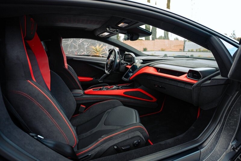 Used 2024 Lamborghini Revuelto image 7