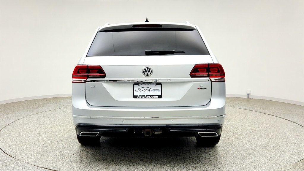 Used 2018 Volkswagen Atlas SEL w/ R-Line Package AWD/4WD image 6