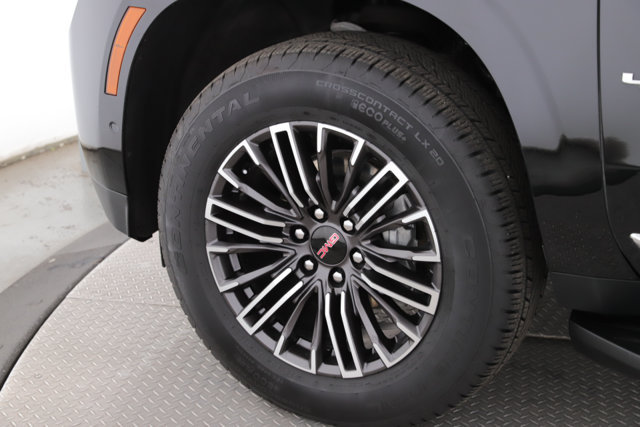 Used 2025 GMC Yukon Elevation AWD/4WD image 13