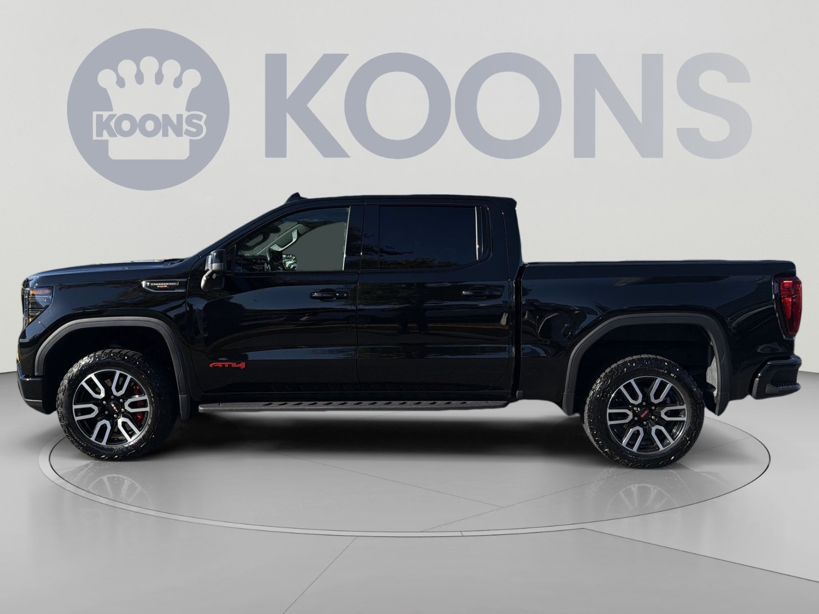 Used 2024 GMC Sierra 1500 AT4 w/ Technology Package AWD/4WD image 2