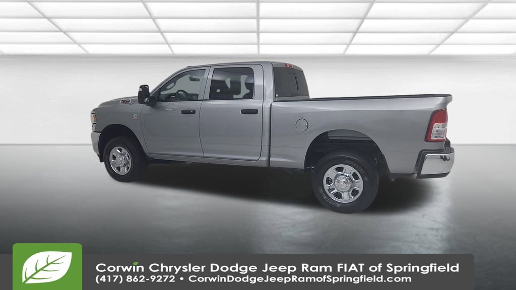 Used 2024 RAM 2500 Tradesman w/ Chrome Appearance Group image 10