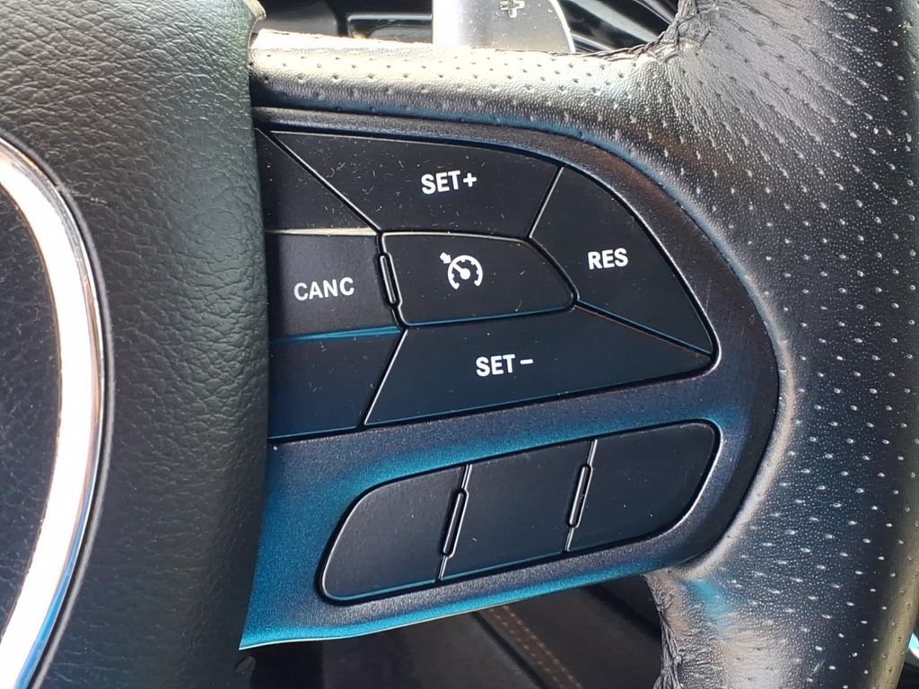 Certified 2022 Dodge Durango R/T w/ Blacktop Package AWD/4WD image 11