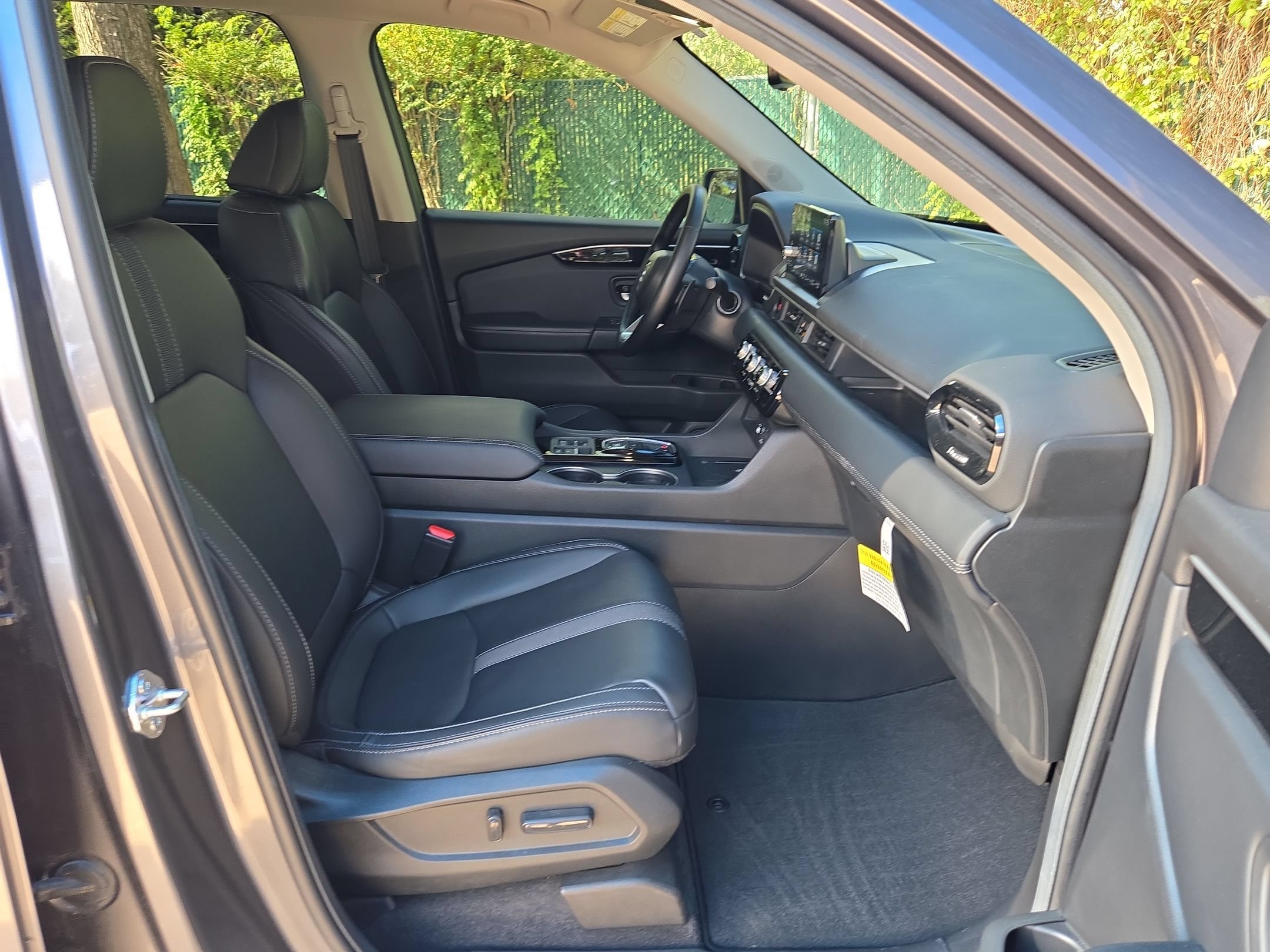 Used 2025 Honda Pilot EX-L image 27
