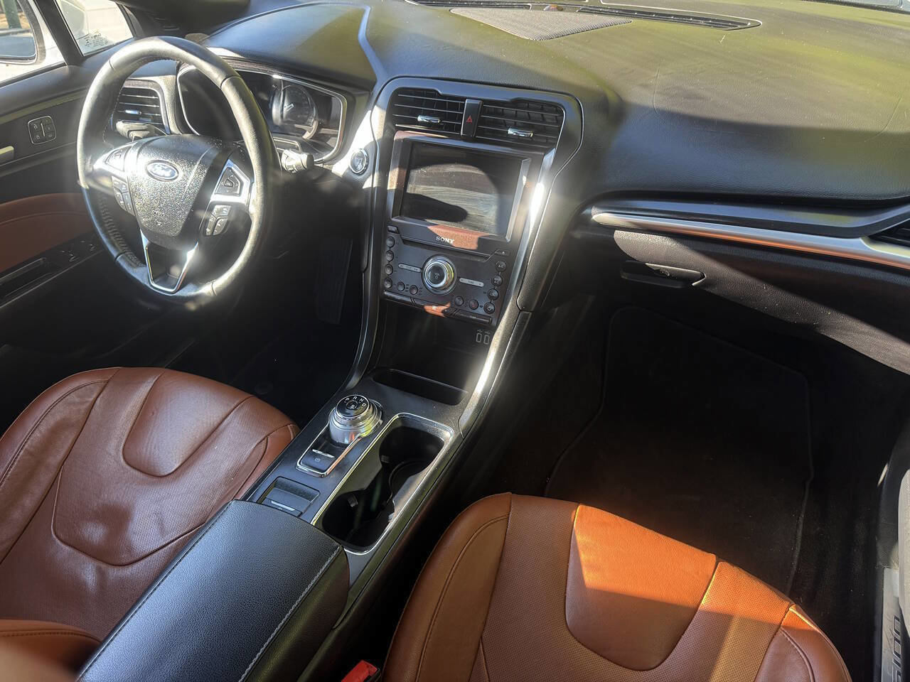 Used 2020 Ford Fusion Titanium FWD image 9